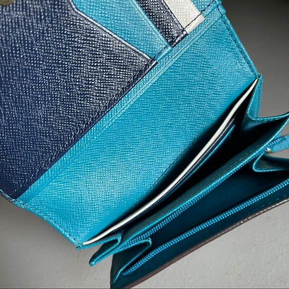 Michael Kors Tri-Fold Wallet Blue - Picture 9 of 16